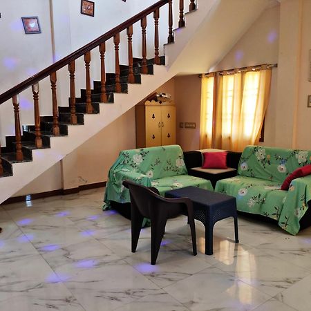 Le Cadillac Bungalow Puducherry Buitenkant foto