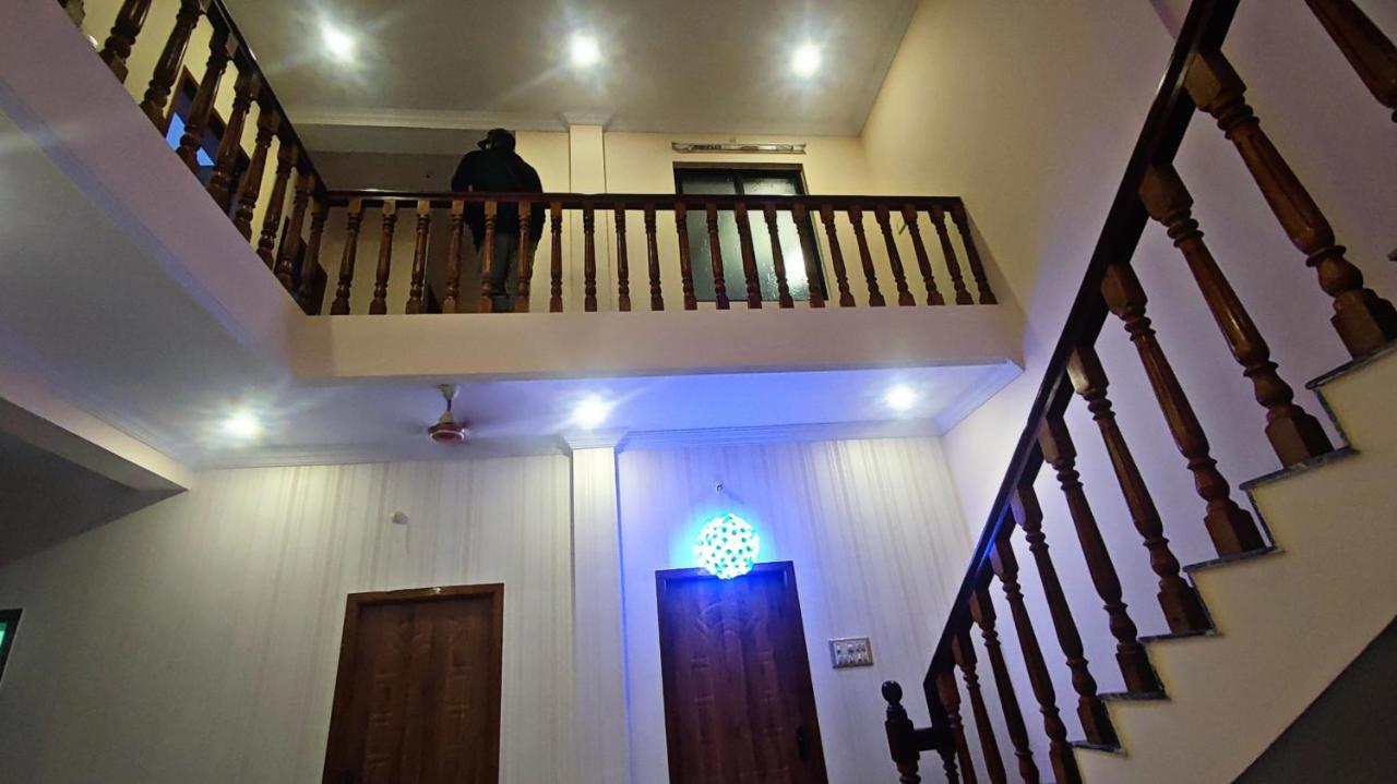 Le Cadillac Bungalow Puducherry Buitenkant foto
