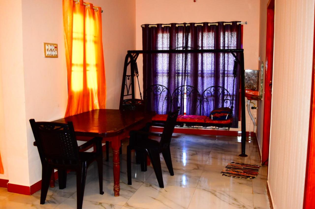 Le Cadillac Bungalow Puducherry Buitenkant foto