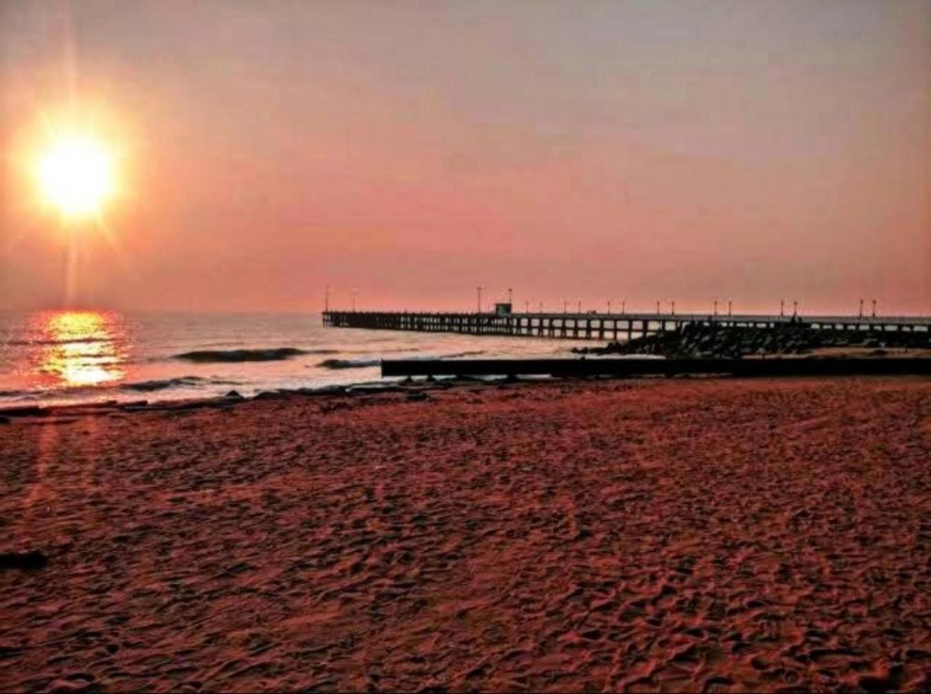Le Cadillac Bungalow Puducherry Buitenkant foto