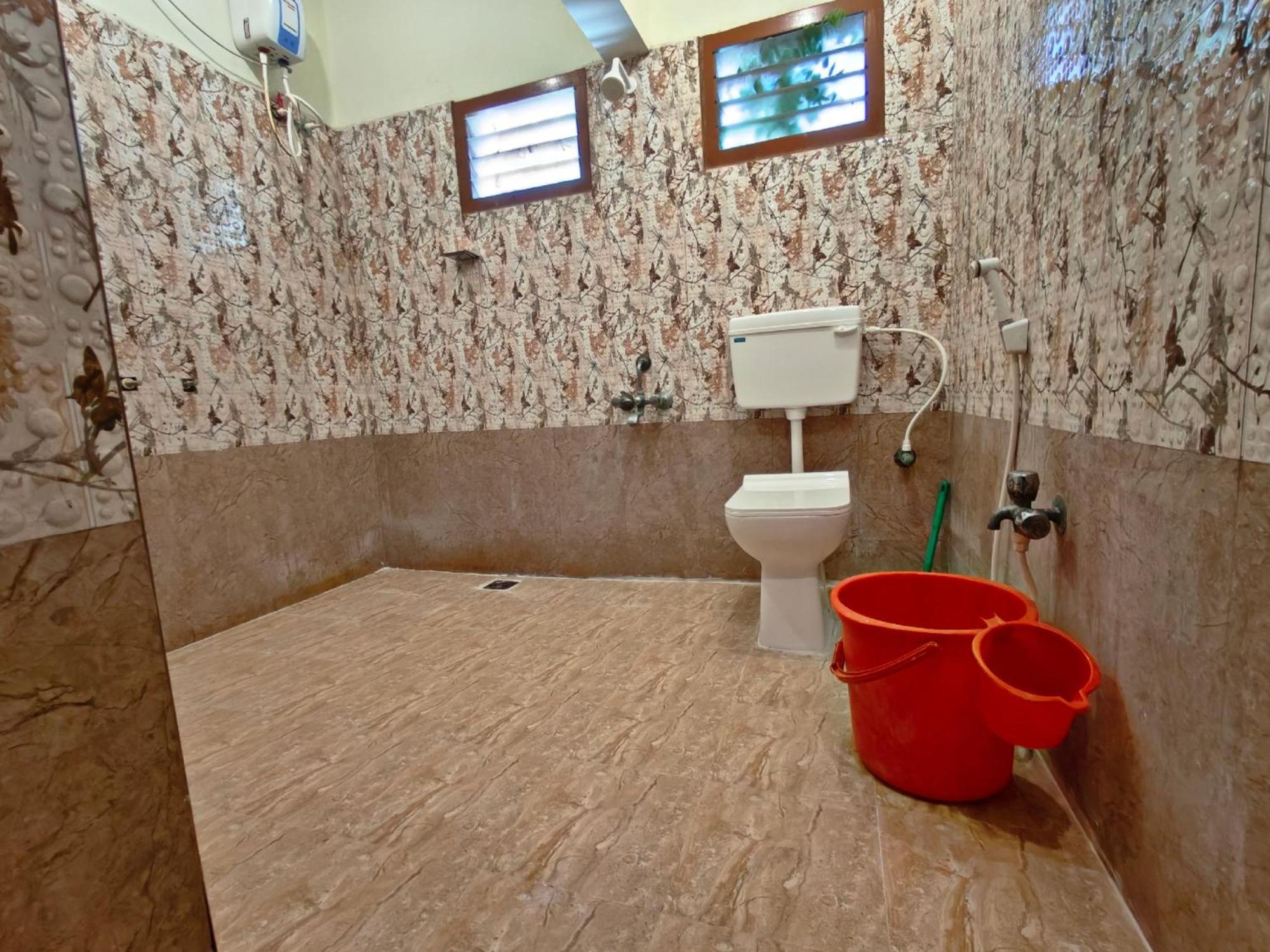 Le Cadillac Bungalow Puducherry Buitenkant foto